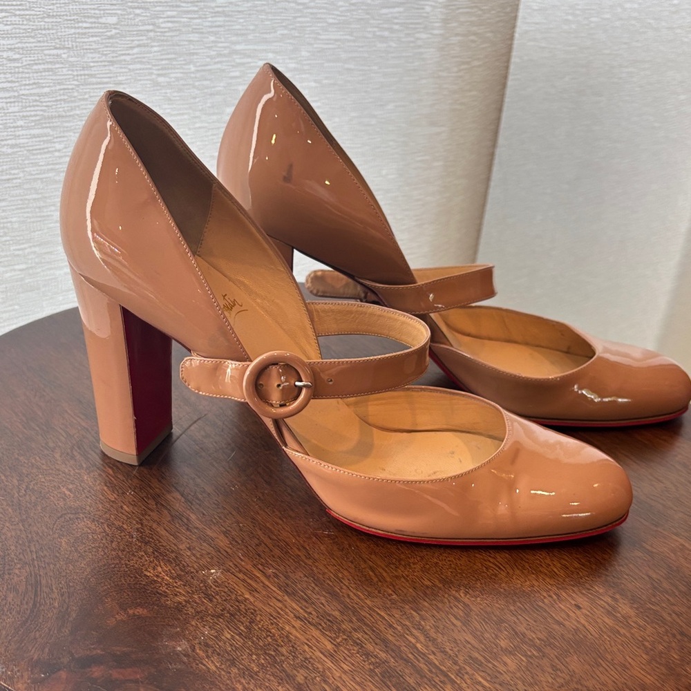 Christian Louboutin Miss Kawa Patent Mary Jane Pumps 40 1/2